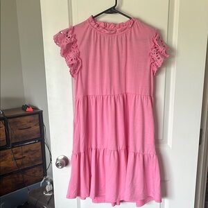Crown & Ivy Pink Ruffled Tiered Sundress with pockets!